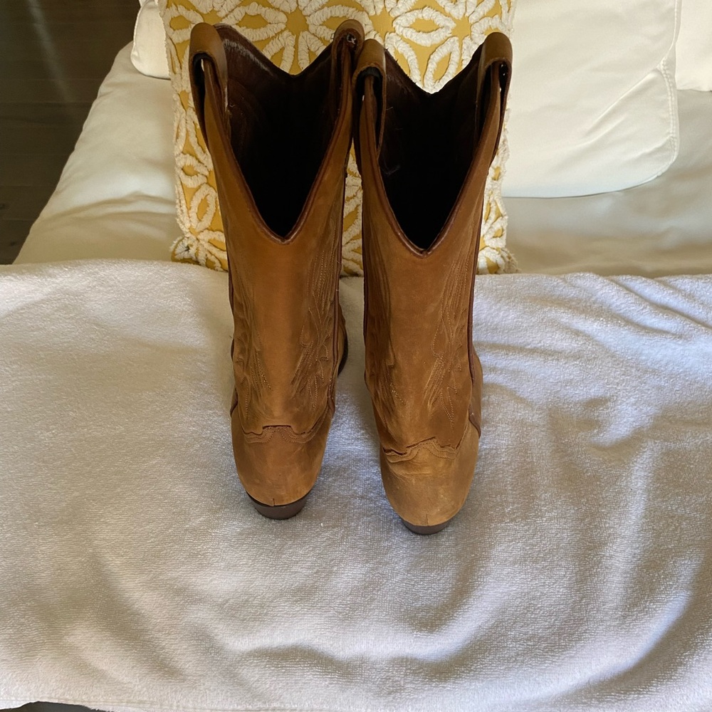 Guess Tan Suede Western Cowboy Boots - Picture 2 of 3